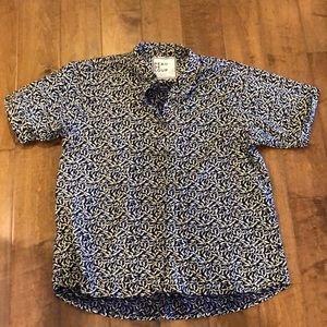 Peau De Loup button up shirt size 18
